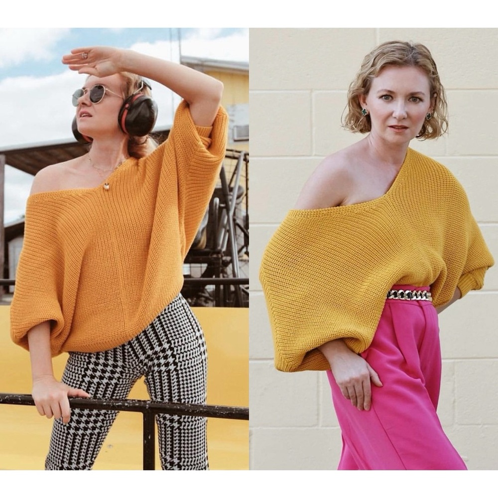 Blue Vanilla chunky V-neck sweater, Mustard color, Size S-M